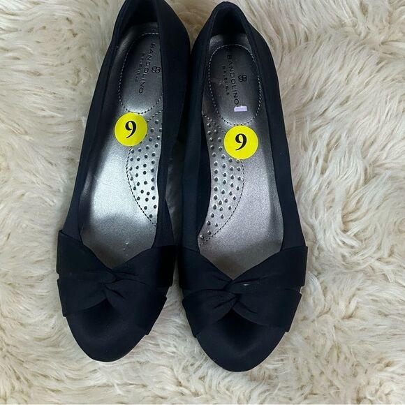 Bandolino Black Flats with Bow Detail - Picture 1 of 9